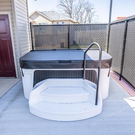 Tiny Home With Hot Tub Near Ft Leonard Wood! Waynesville Zewnętrze zdjęcie