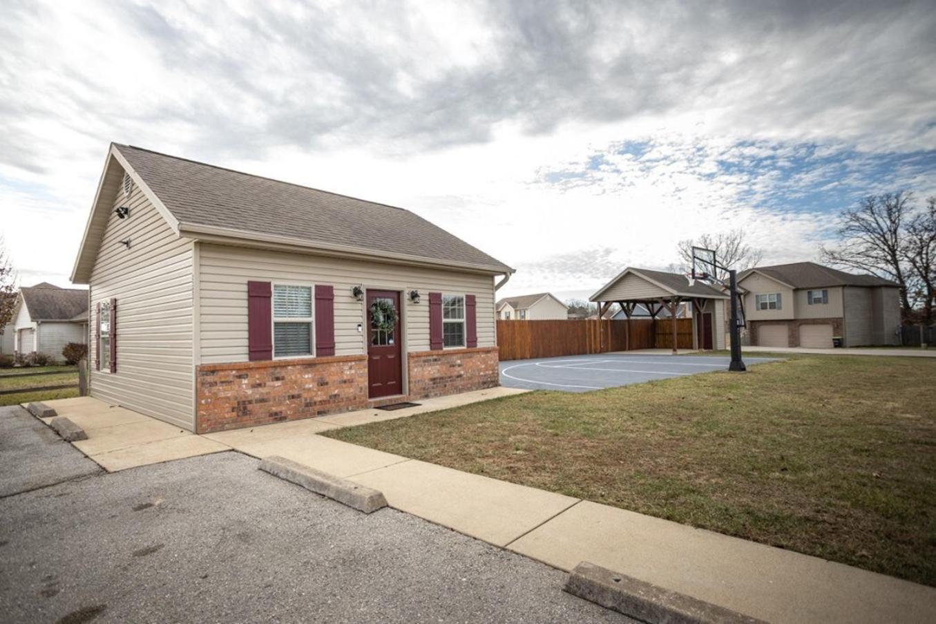 Tiny Home With Hot Tub Near Ft Leonard Wood! Waynesville Zewnętrze zdjęcie
